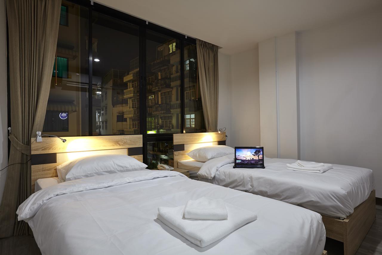 Le Bonheur Poshtel Hostel Банкок Екстериор снимка
