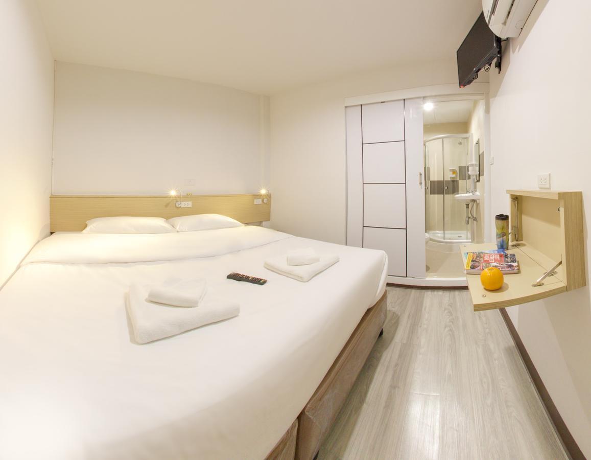 Le Bonheur Poshtel Hostel Банкок Екстериор снимка