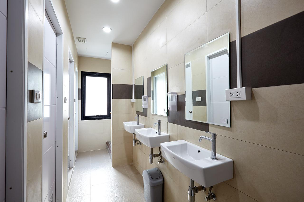 Le Bonheur Poshtel Hostel Банкок Екстериор снимка